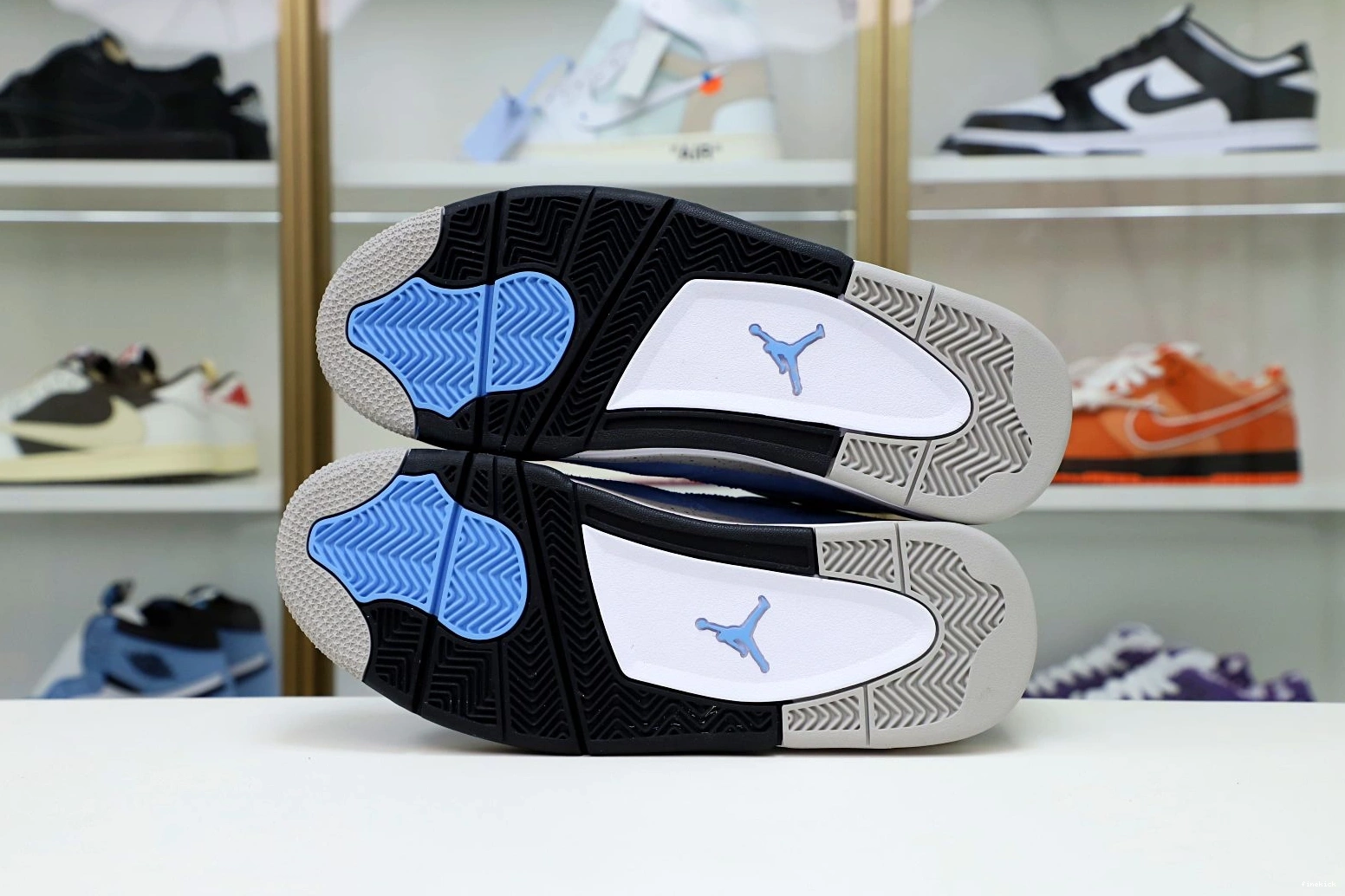 JORDAN BLUE AIR UNIVERSITY 4 0824